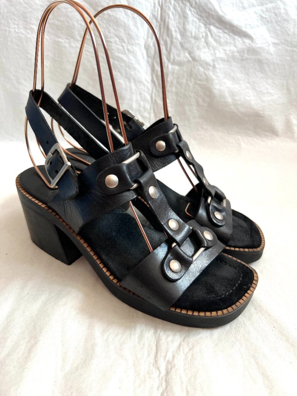 y2k sandals MIA black leather womens 7 ankle strap square toe block heel 2000s